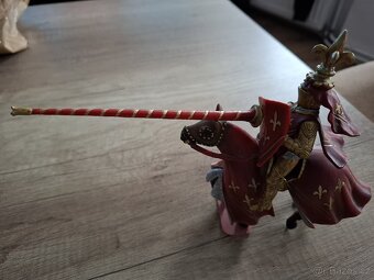Rytíř s koněm Schleich - 3