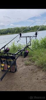 2x prut Sportex invictus carp + 2x Mivardi omicron - 3