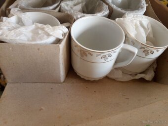 Porcelán sklo vázy pozůstalost - 3