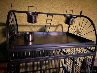 Klec pro velké papoušky - 3