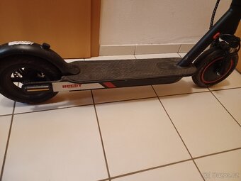 E- koloběžka Hecht skládací. - 3