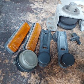 Lancia delta drobnosti na foto . Zámky už nejsou. - 3