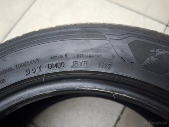Goodyear 225/55R17 - 3