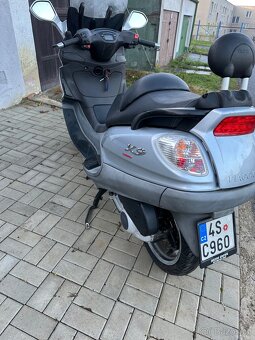 Piaggio x9 EVO - 3