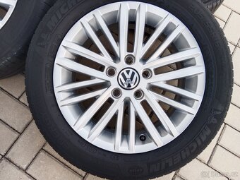 alu kola 5x112 r16 VW Golf 5,6 a letní pneu 205/55/16 - 3