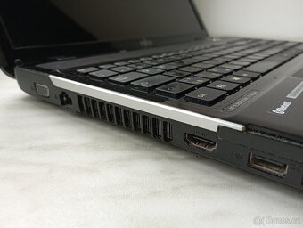 Fujitsu LIFEBOOK A512-core i3-6g ram-740g disk - 3
