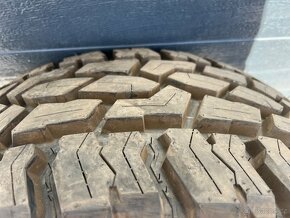 Prodám pneu 305/55R20 - 3