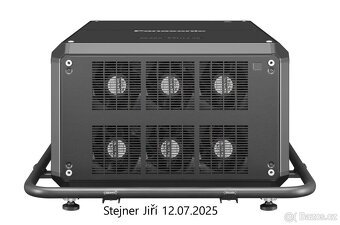 Panasonic PT-RQ50 - 3