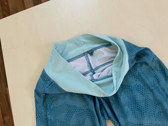 Elastické sportovní kraťasy, vel S/M, Crivit - 3