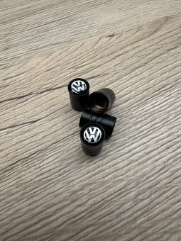Čepičky na ventilky VW - 3