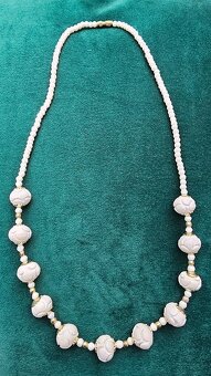 Náhrdelník slonová kost kuličky se zlatým - 3