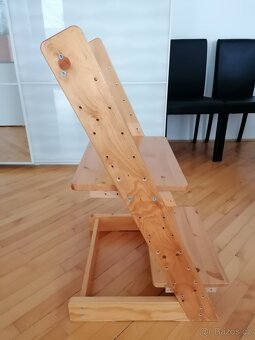 Dřevěná rostoucí židle - 3