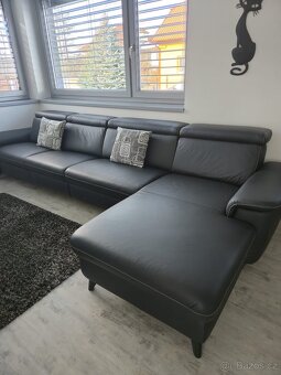 Rohová černá kožená sedačka - 3