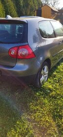 VW Golf V 1,4 - 3