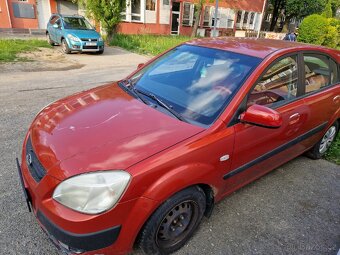 KIA Rio - 3