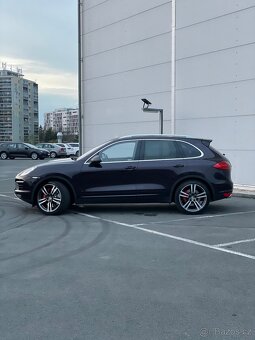 Porsche Cayenne Turbo - 3