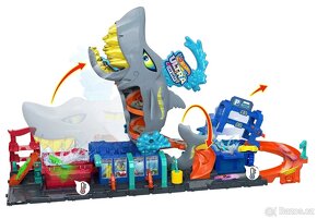 Hot Wheels City Color Reveal automyčka se žralokem a angličá - 3