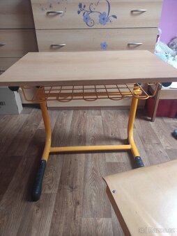 Školní stůl - 3