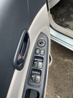 Hyundai accent 1.4 - 3