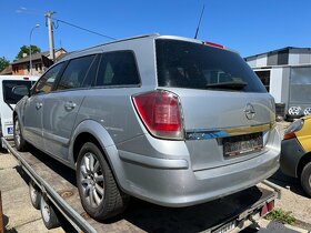 Opel Astra H , pouze náhradní díly. barva Z 157 - 3