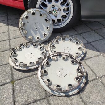 Pěkné 4x poklice Felicia R13 - 3