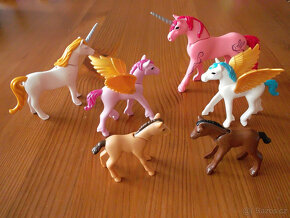 PLAYMOBIL - PEGAS, JEDNOROŽEC, HŘÍBĚ - 3