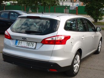Ford Focus 1,6 16V kombi parksenzory,vyhřív sedadla,serviska - 3