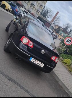 Volkswagen Passat B6 2.0 103KW rok 2005 - 3