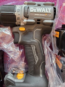 Aku příklepová vrtačka DeWalt McLaren DCD85MM2T-QW 18V - 3