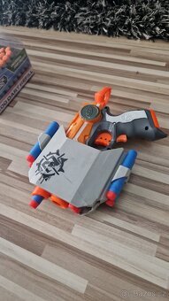 Nerf zombie + laserové zaměřování + pouzdro + držák mobil - 3