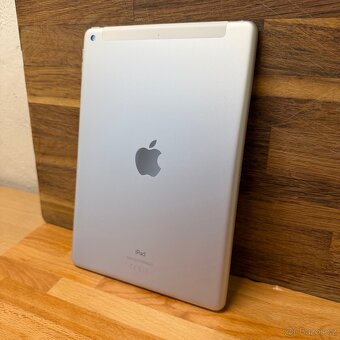iPad 8 cellular 128GB (12 měsíců záruka) - 3