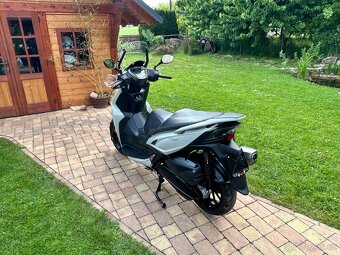 Kymco Agility 300i ABS - 3