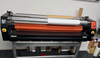 Laminator 138cm s pohonom - 3