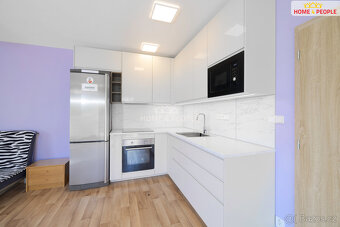 Prodej rodinného domu 4+kk, 111 m², pozemek 573 m², Praha-Vi - 3