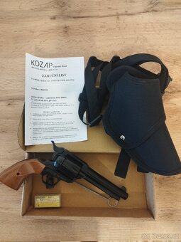 Prodám úplně nový plynový revolver BRUNI ráže 9mm. - 3