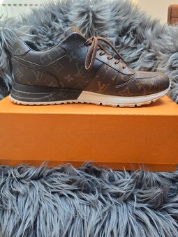 Louis Vuitton- Run Away Sneakers velikost 44,5 - 3