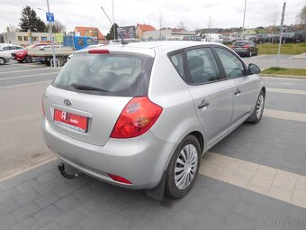Kia Cee'd 1.4i CVVT 16V Comfort, 80 kW, Klima - 3