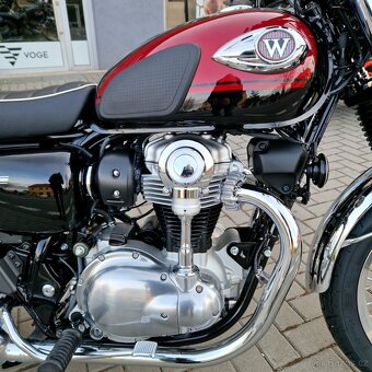 Kawasaki W800 Metallic Diablo Black - Nový motocykl - 3