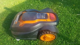 Maketa robotické sekačky WORX - 3