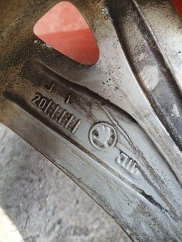 Alu kola Škoda 17 5x112 - 3