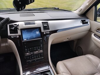CADILLAC ESCALADE VÝMĚNA MOŽNÁ - 3