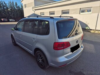 Volkswagen Touran 1,4TSI DSG 7 miestne - 3