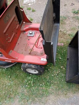 Zahradní traktor MTD Pinto nové řemeny. - 3