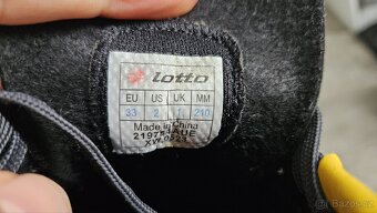 Kopačky lisovky a sálovky Umbro Solista vel 32 a 33 - 3