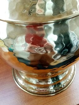 RUČNĚ TEPANÝ DŽBÁN + věšák - 3