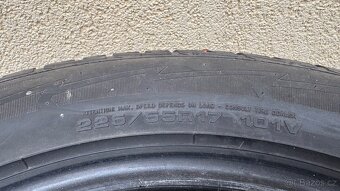 225/55/17 Good Year Ultra Grip zimní - Run Flat - 3