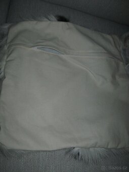 nový chlupatý dekorační povlak 40x40cm kozí kůže - 3