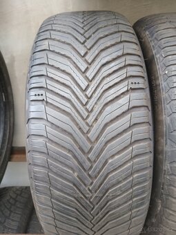 2xzimní pneu 235/55/18. Michelin. - 3