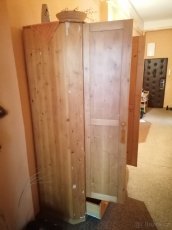 Skříň šatní z borovice - 3