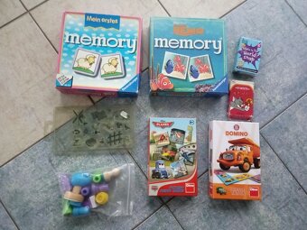 Puzzle,pexeso,karty,společenská hra,sběratelské kartičky - 3
